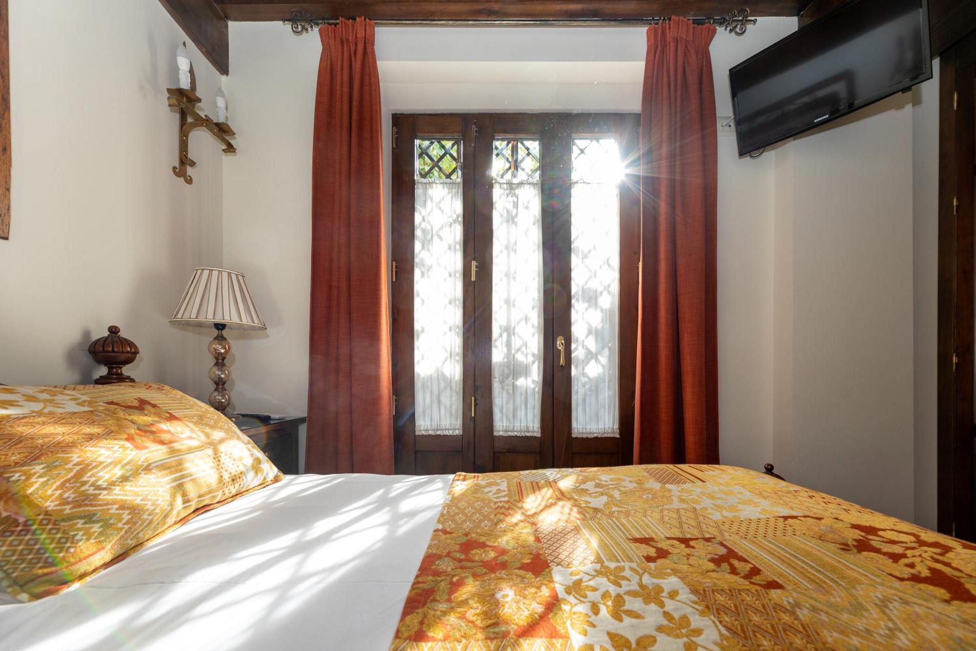 Apartamentos En Pleno Centro, Aljibe Rodrigo Del Campo 2C Гранада Экстерьер фото